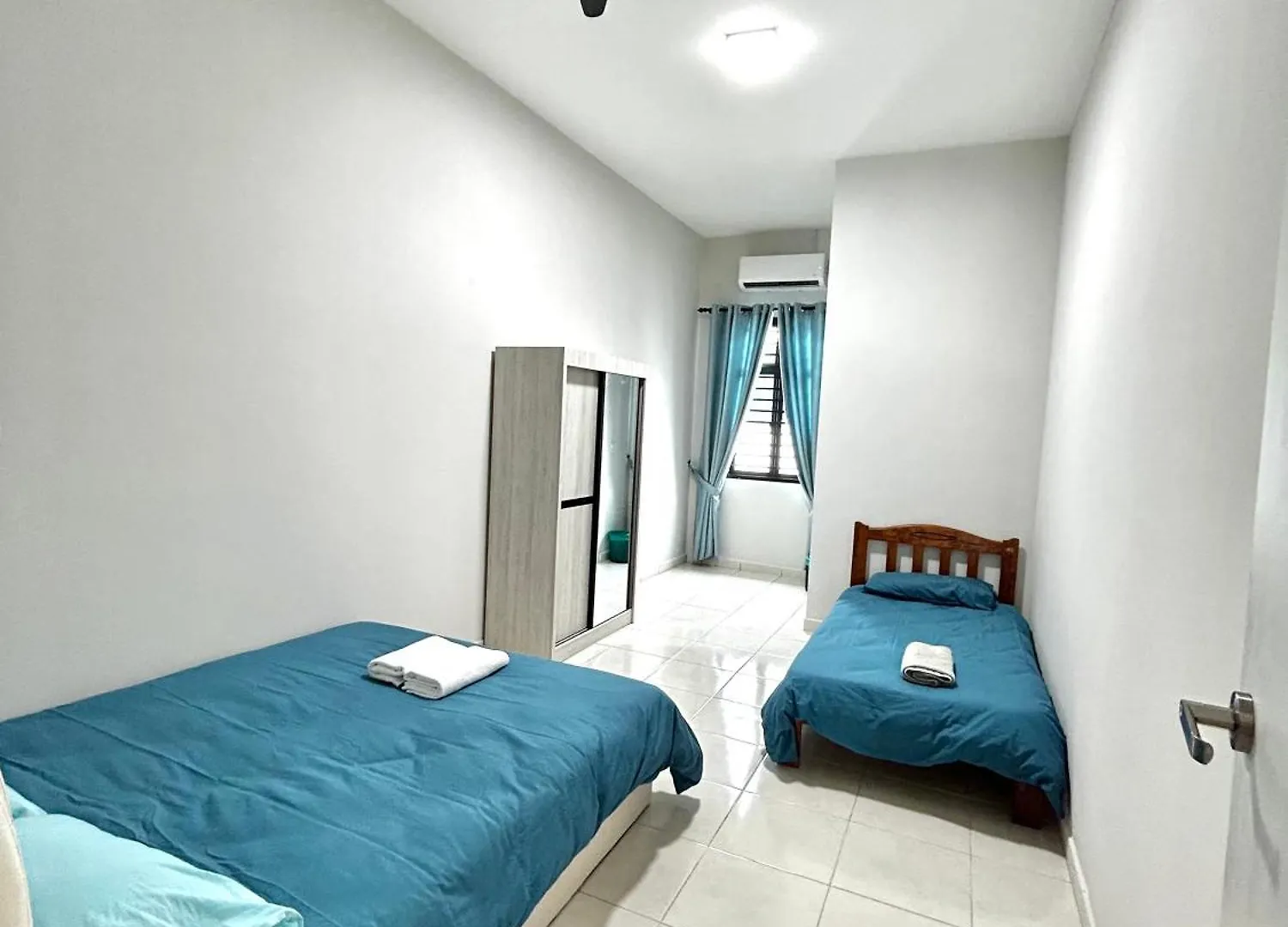 別荘 New Cozy 4-Bedroom Terrace Home Malacca